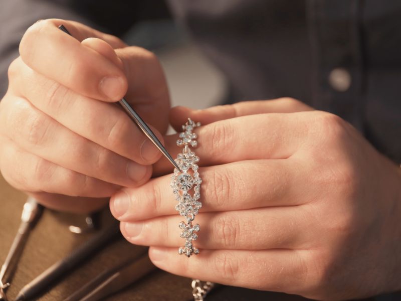 Beyond Brilliance SEO Strategies for Modern Jewelry Retailers