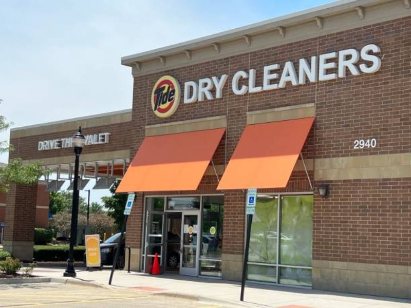 Digital Tide Transforming Dry Cleaning Businesses with Marketing Mastery